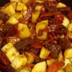 Рецепт Гуляша из говядины с картофелем