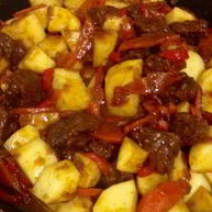 Рецепт Гуляша из говядины с картофелем