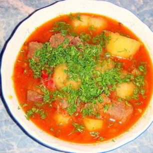 Рецепт Гуляша из говядины с картошкой, помидорами и сладким перцем