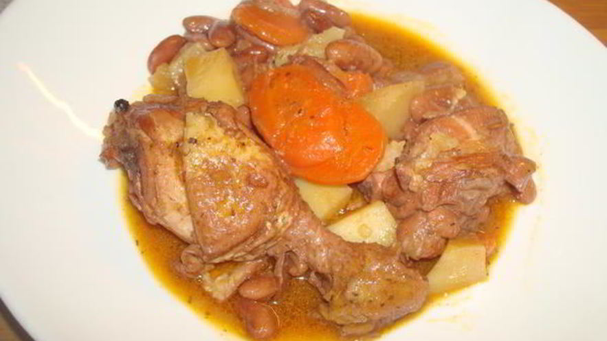 Рецепт гуляша из красной фасоли и курицы