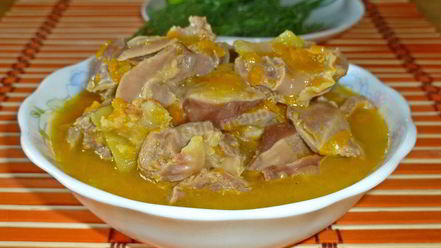 Рецепт гуляша из куриных желудков