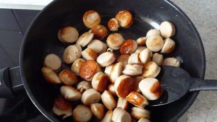 Рецепт гуляша из перца и жареных колбасок