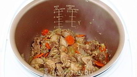 Рецепт гуляша из свинины по-мадьярски в мультиварке