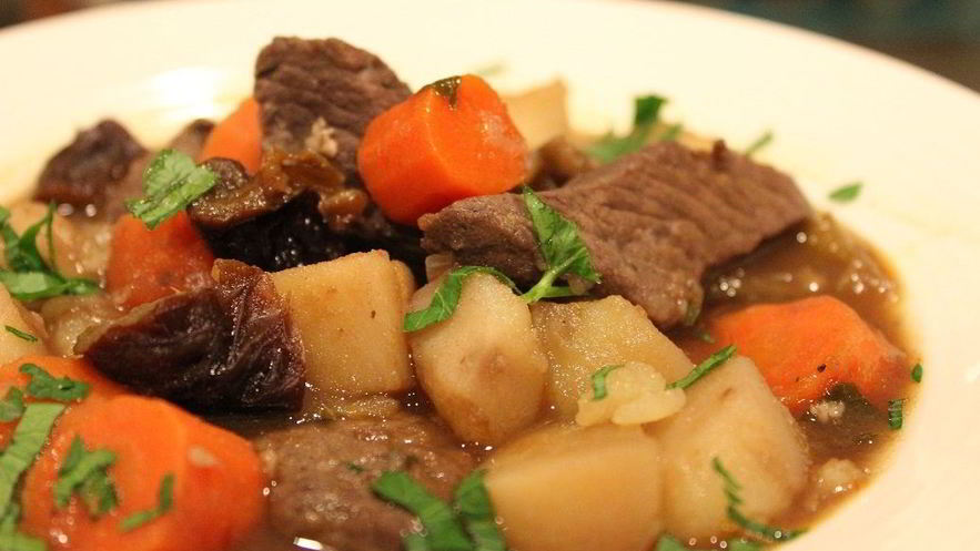 Рецепт гуляша с черносливом