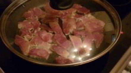 Рецепт гуляша в сливочном соусе