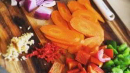 Рецепт свиного гуляша в кисло-сладком соусе