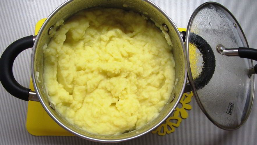 Рецепт картофельного пюре с карамелизованным луком