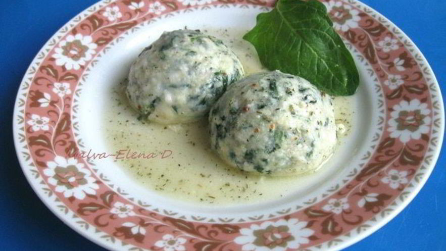Рецепт клецек со шпинатом и сыром
