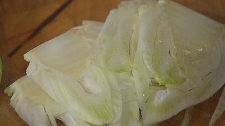 Рецепт бараньих котлеток на косточке с запеченными овощами и соусом из петрушки