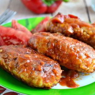 Рецепт Котлет из куриного фарша с капустой, тушенные в томате