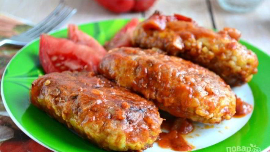 Рецепт котлет из куриного фарша с капустой, тушенные в томате
