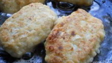 Рецепт котлет из куриного фарша с капустой, тушенные в томате