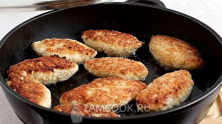 Рецепт котлет из куриного фарша с сыром на сковороде