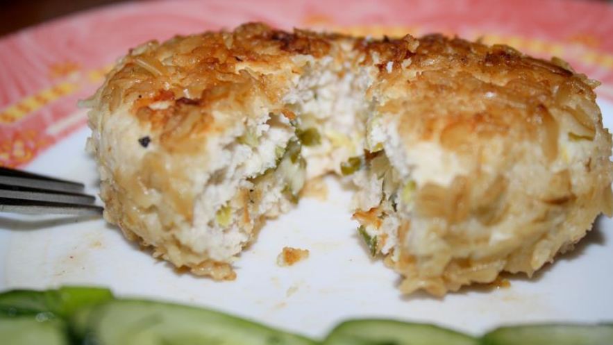 Рецепт куриных котлеток с начинкой в овсяной панировке