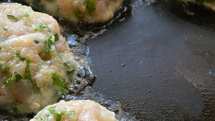 Рецепт куриных котлет с лимонным соусом