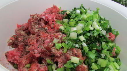 Рецепт мясных котлет под сметанным соусом