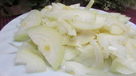 Рецепт мясных котлет под сметанным соусом