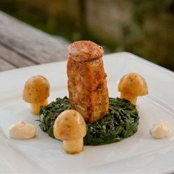 Рецепт Пожарских котлет с фуа-гра, сметанным соусом и грибами из картофеля