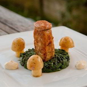 Рецепт Пожарских котлет с фуа-гра, сметанным соусом и грибами из картофеля