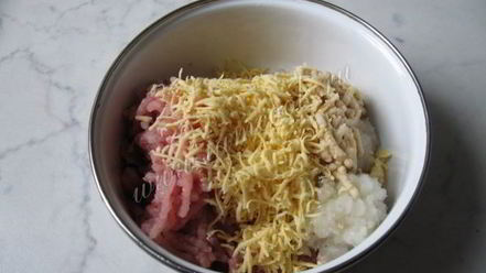 Рецепт рыбных котлет с сыром и грибами