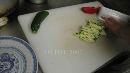 Рецепт лапши рисовой с овощами и креветками