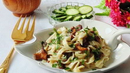 Рецепт лапши с грибами в сливочном соусе