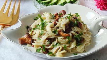 Рецепт лапши с грибами в сливочном соусе