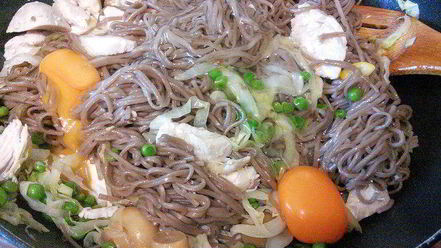 Рецепт лапши с курицей и овощами