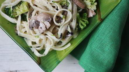 Рецепт лапши со сливочно-грибным соусом