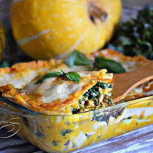 Рецепт Лазаний из индейки со шпинатом и соусом из тыквы