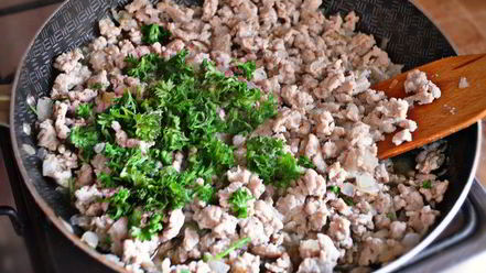 Рецепт лазаний из индейки со шпинатом и соусом из тыквы