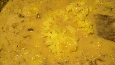 Рецепт лазаний с грибами, луком-пореем и сыром чеддер