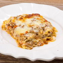 Рецепт Лазаний с мясным фаршем, соусом и грибами