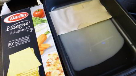 Рецепт лазаний с творогом и малиной