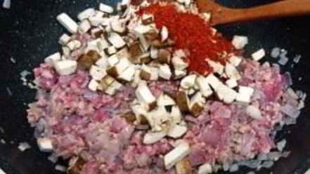 Рецепт каннеллонь с грибами и фаршем