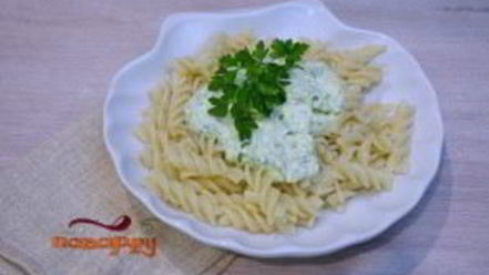 Рецепт макарон под сырным соусом