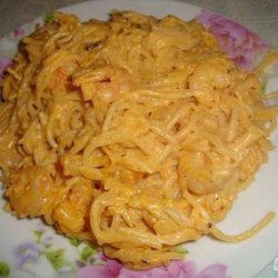 Рецепт Макарон с креветками в сметанном соусе