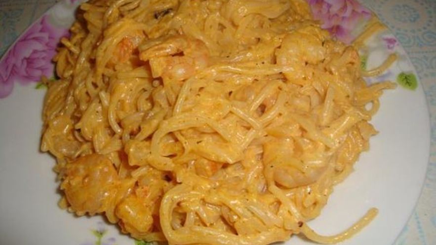 Рецепт макарон с креветками в сметанном соусе