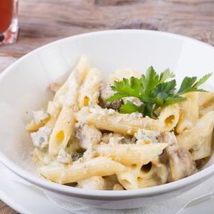 Рецепт Макарон с курицей, медом и соевым соусом