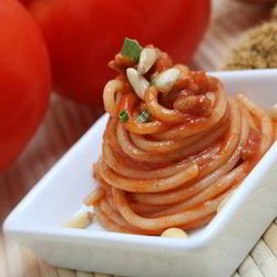 Рецепт Острой пасты с кедровыми орешками и зеленью