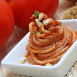 Рецепт Острой пасты с кедровыми орешками и зеленью