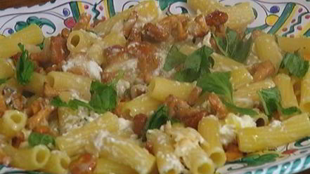 Рецепт пасты с грибами, рикоттой и базиликом