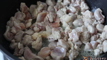 Рецепт пасты с курицей и грибами в сливочном соусе