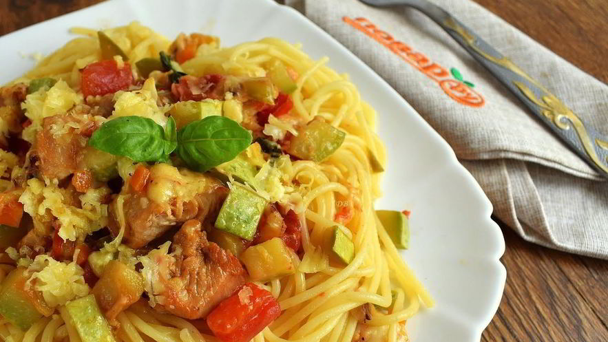 Рецепт пасты с курицей и соусом песто