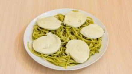 Рецепт пасты с семгой, черри и моцареллой