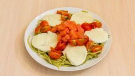 Рецепт пасты с семгой, черри и моцареллой