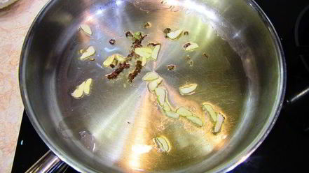 Рецепт пасты с томатным соусом и мидиями