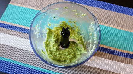 Рецепт спагетти из кабачка под соусом из авокадо