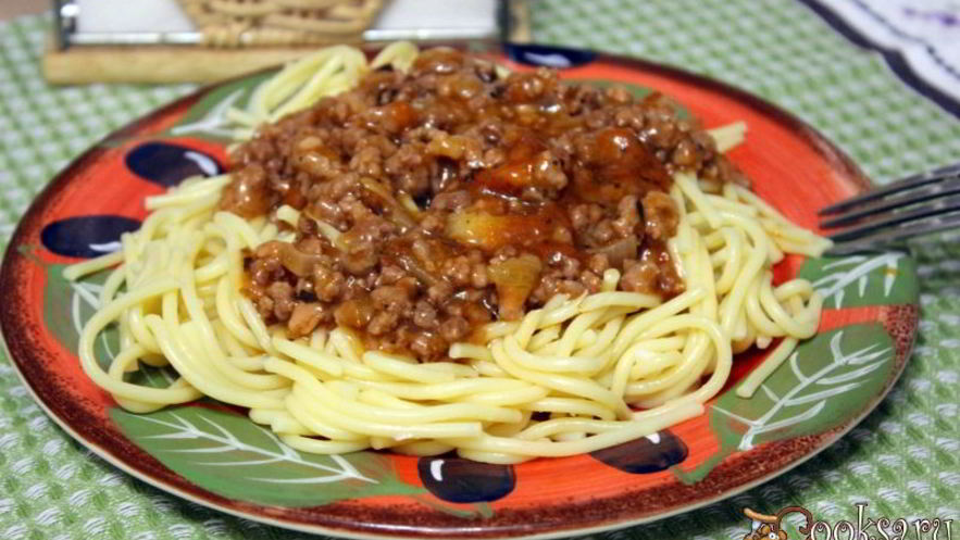 Рецепт спагетти с ароматным мясным соусом