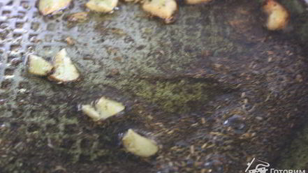 Рецепт спагетти с дарами моря и маслинами